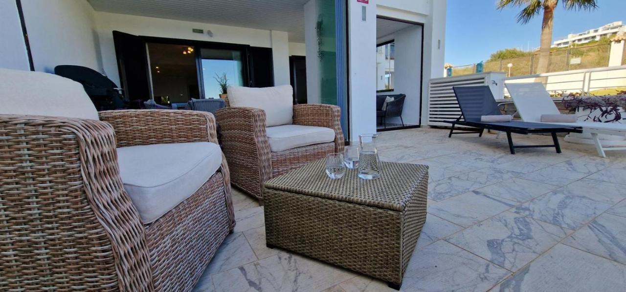Casares Del Mar Luxury Apartment Malaga Exterior photo