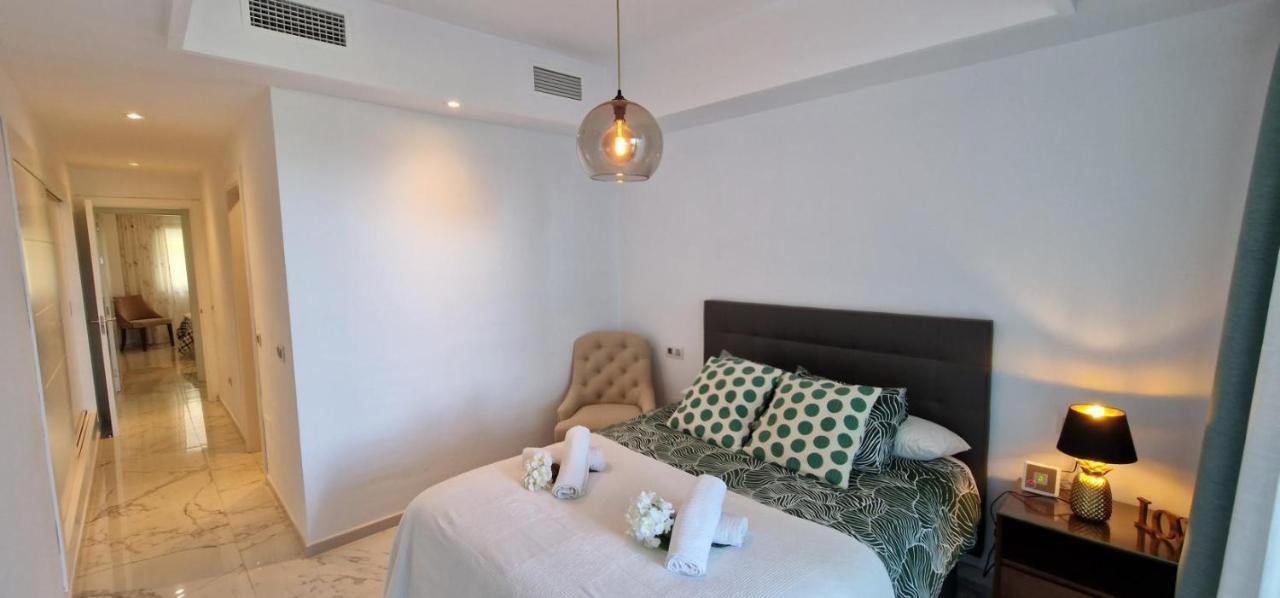 Casares Del Mar Luxury Apartment Malaga Exterior photo